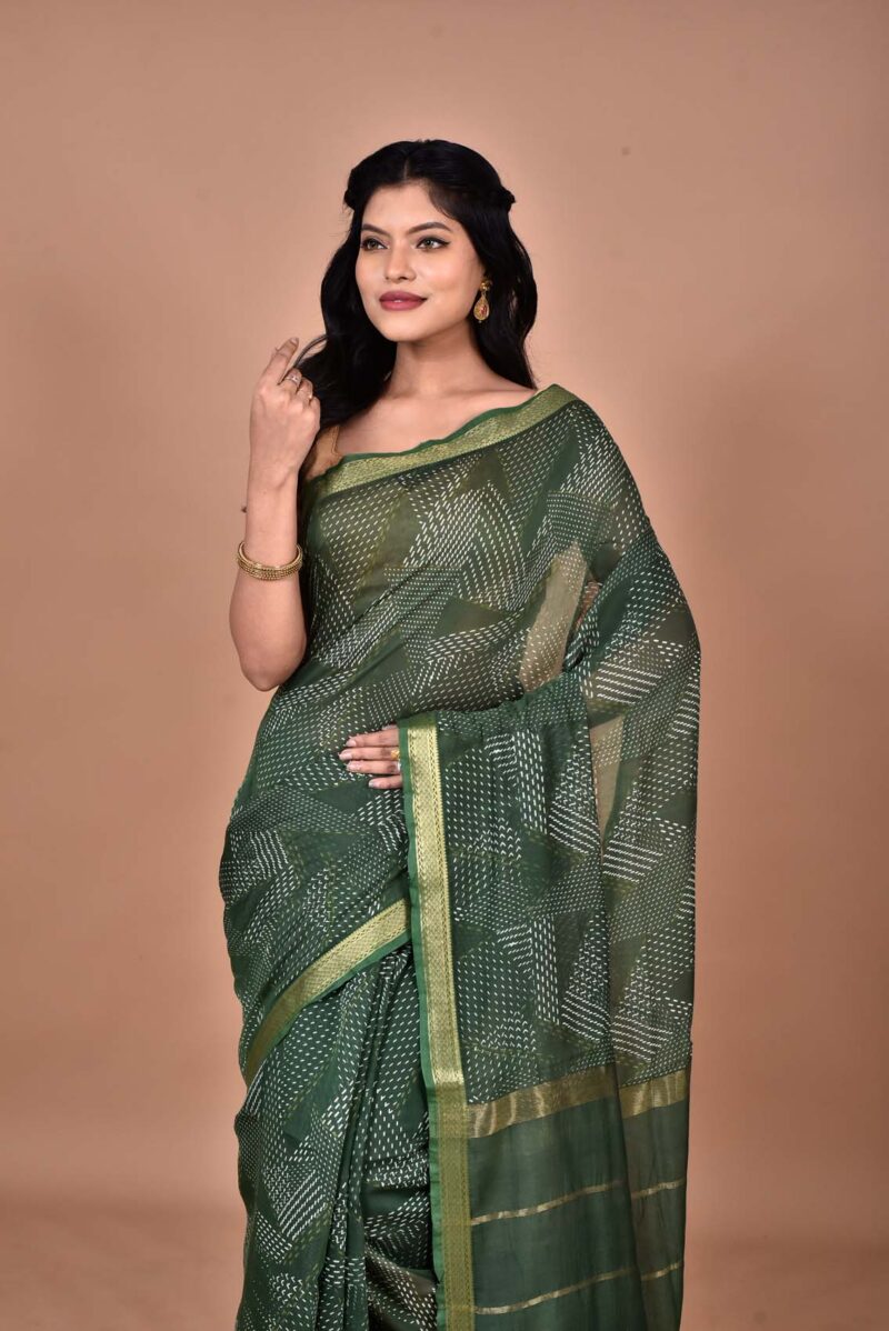 Silk Cotton Saree with Hand Screen Print  (Dark Green )