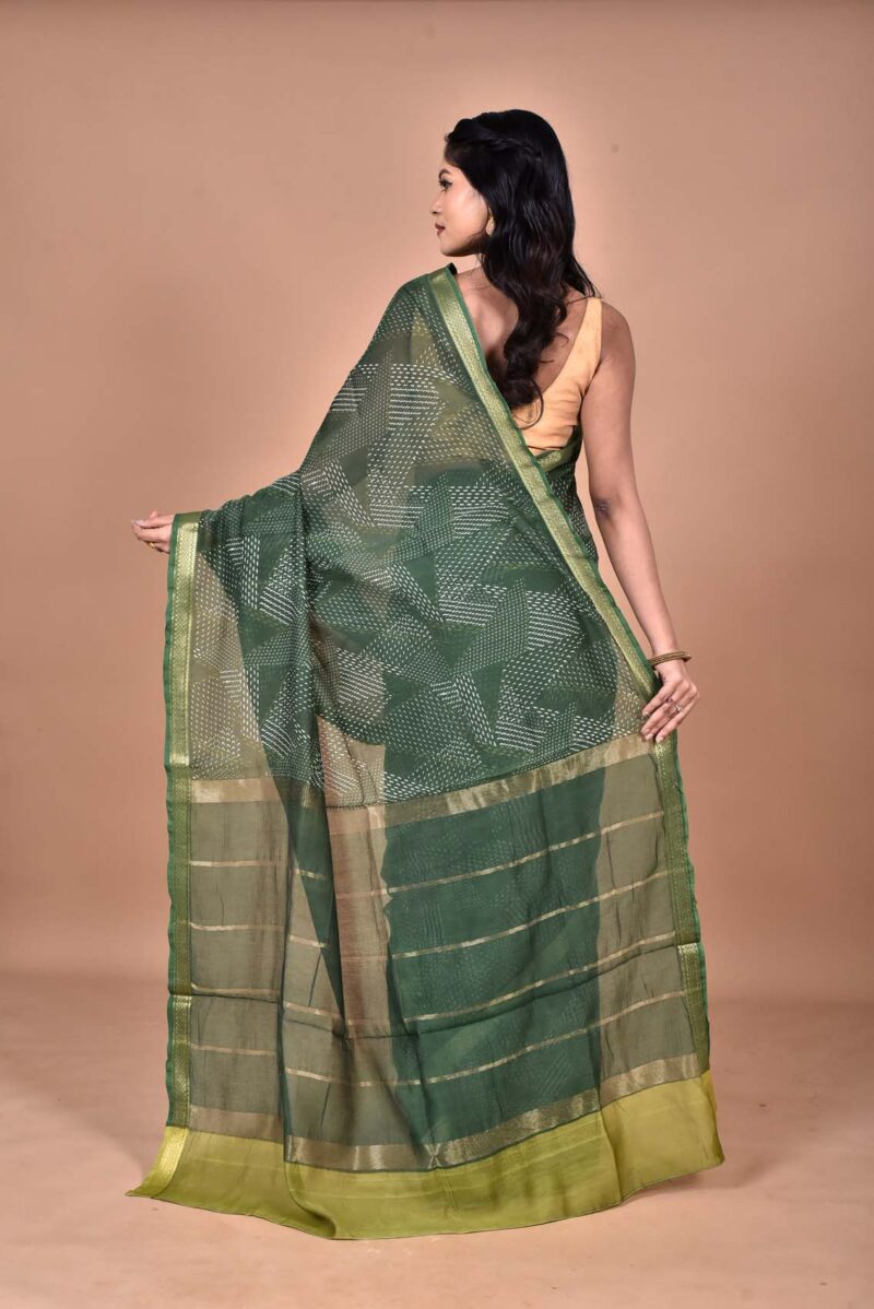 Silk Cotton Saree with Hand Screen Print  (Dark Green )