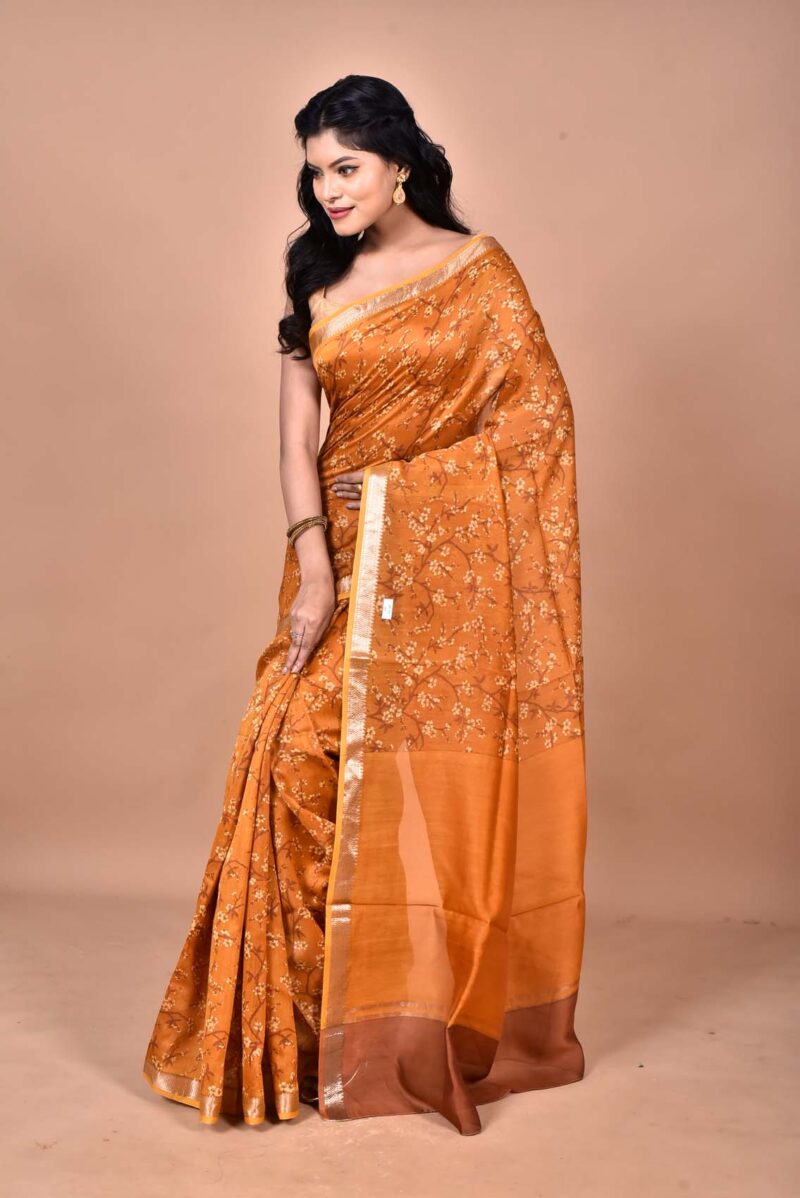 Silk Cotton Saree with Hand Screen Print  (Dark Yellow)